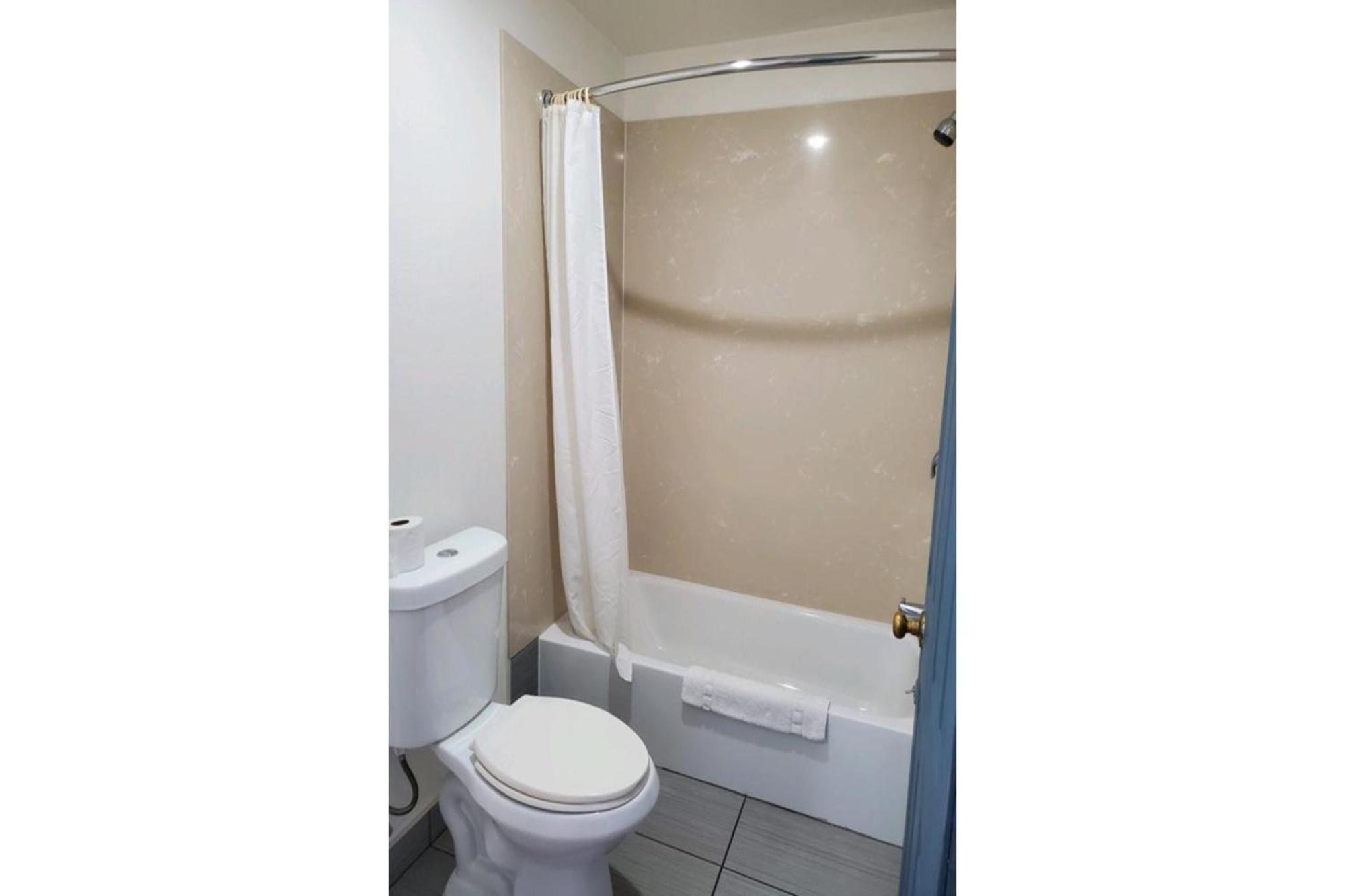 Premier Inn & Suites -Listing Partner Oakland Luaran gambar